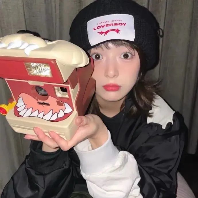 女警察